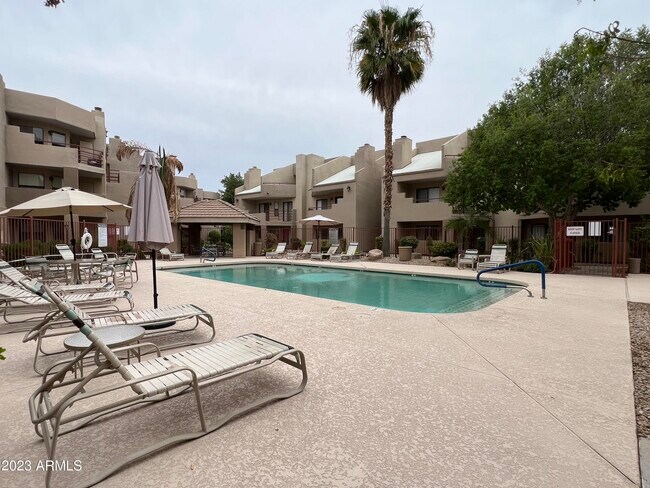 Building Photo - 4850 E Desert Cove Ave