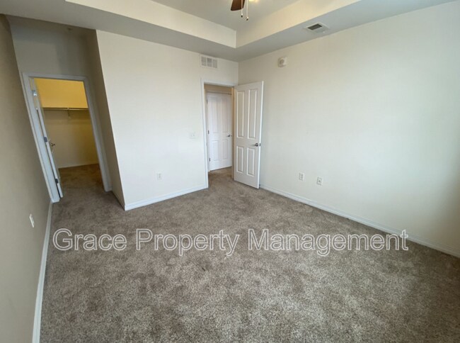 Building Photo - 804 Summer Hawk Dr