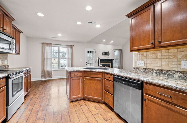 Building Photo - 1224 Meachem Dr