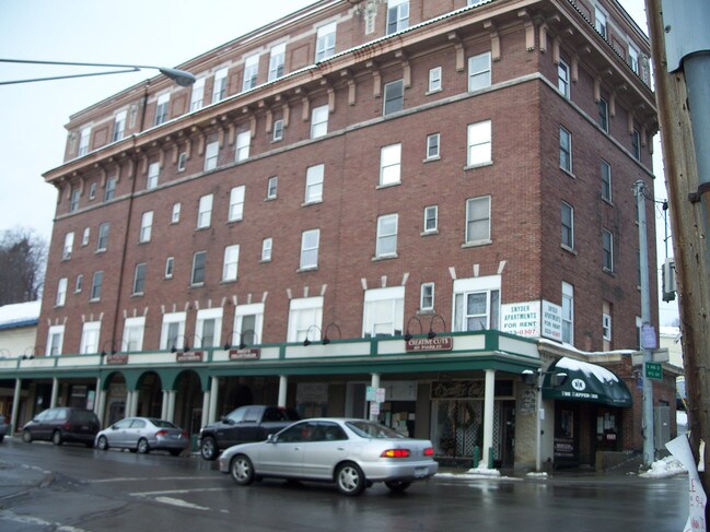 2-8 W Main St - Maverick/Snyder Apartments