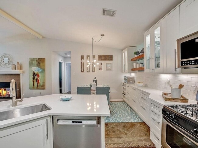 Building Photo - 12909 Modena Trail