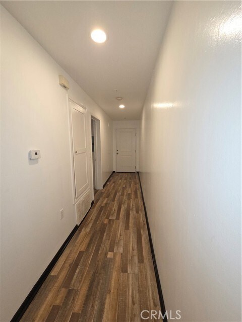 Building Photo - 14537 Archwood St