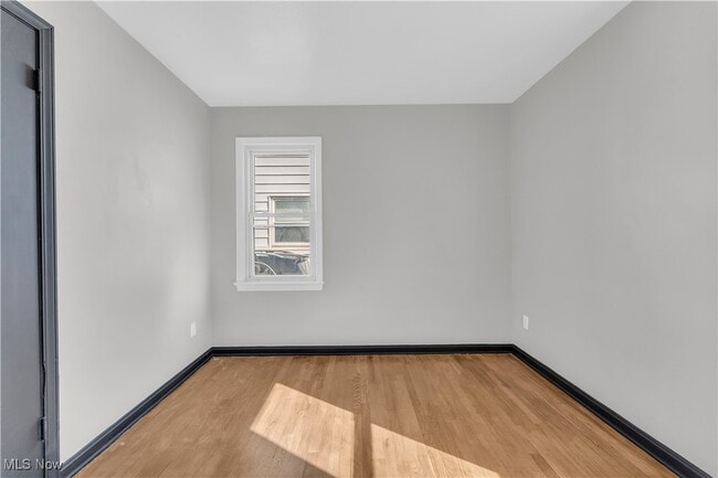 Building Photo - 24330 Glenforest Rd