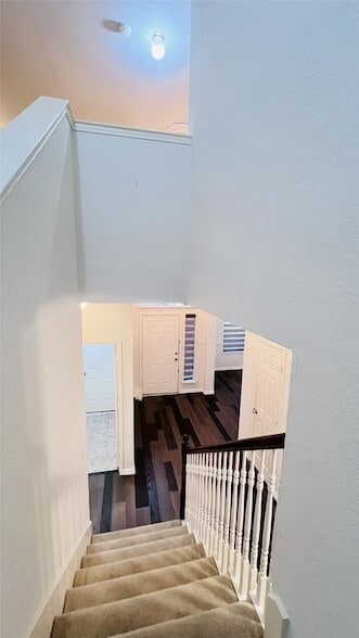 Building Photo - 818 Green Pond Dr