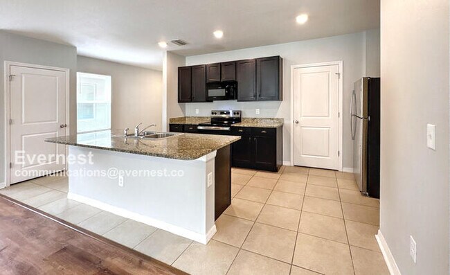Building Photo - 5006 Willow Breeze Wy