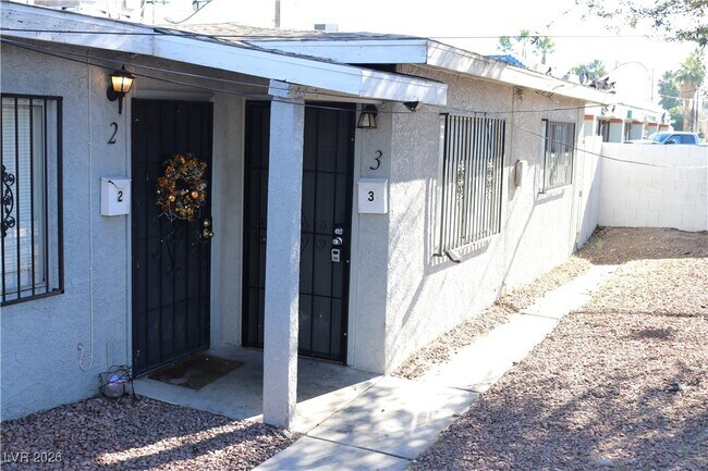 Building Photo - 1828 Lewis Ave