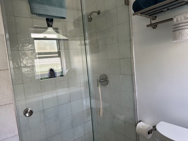 Building Photo - 205 41st St