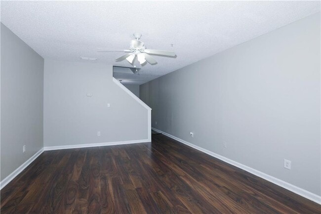 Building Photo - 1226 Pinedale Cir NW