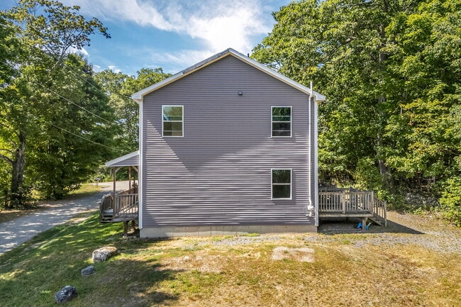 Primary Photo - 114 Cove Rd