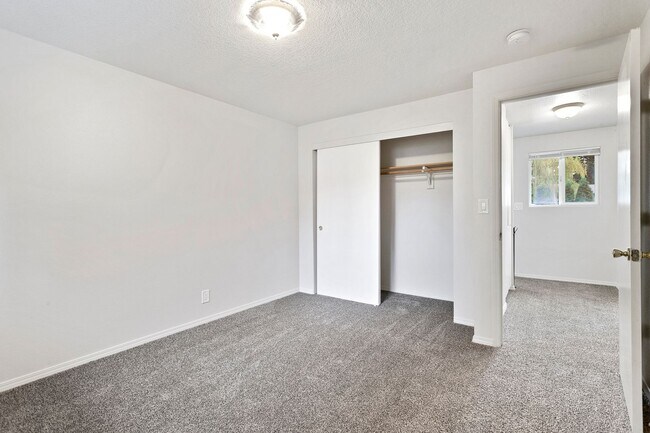 Building Photo - 367NW