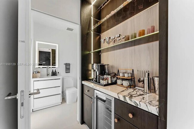 Building Photo - 445 NE 76th St