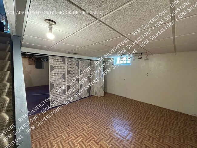 Building Photo - 3282 Coolidge Hwy