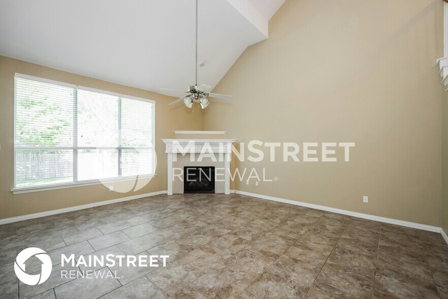 Building Photo - 1229 Carriage Creek Dr