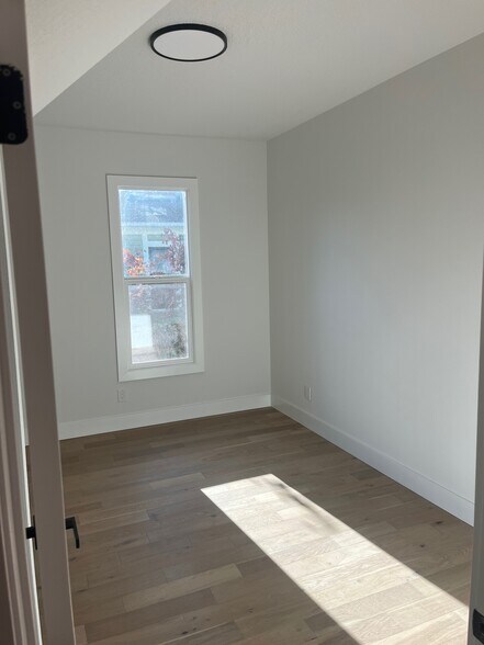 Bedroom 1 - 636 NE Prescott St