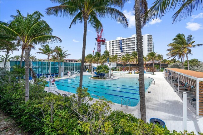 Building Photo - 9273 Collins Ave