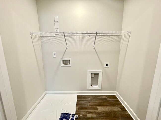 Building Photo - 614 Reese Ln