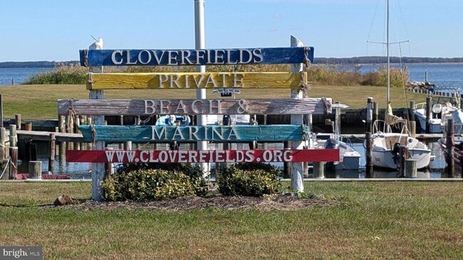 Building Photo - 922 Petinot Pl