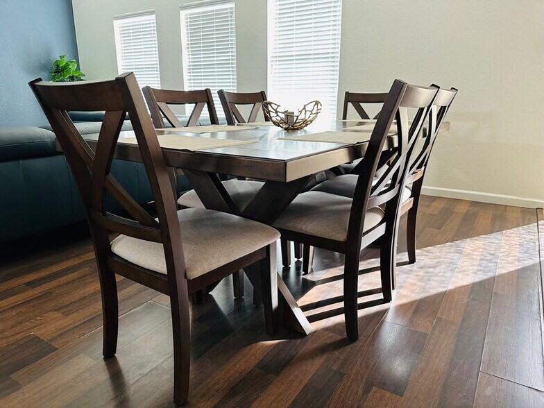 Building Photo - 3640 Sandy Brook Dr