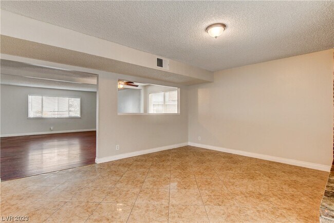 Building Photo - 632 Biljac St