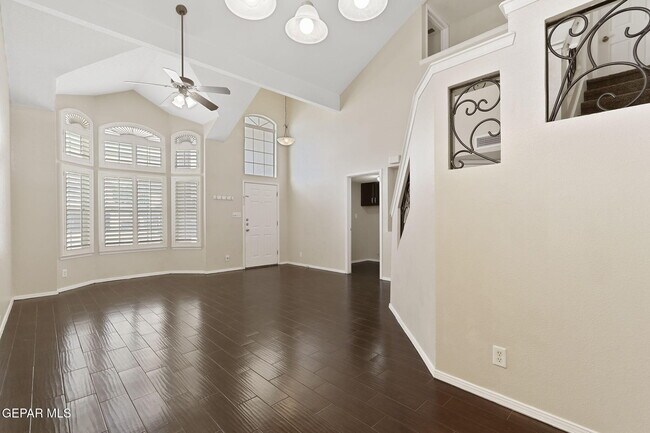 Building Photo - 527 Longleaf Pl