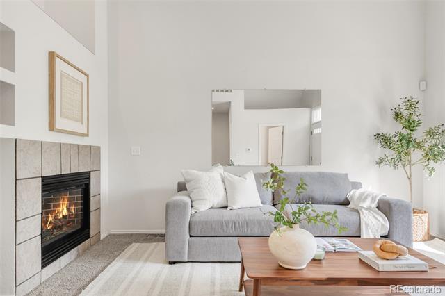 Building Photo - 9369 Longs Peak Dr