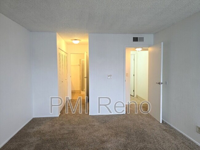 Building Photo - 2750 Plumas St