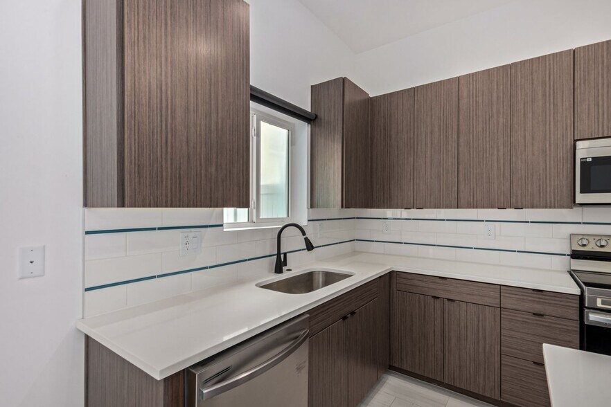 Building Photo - 3107 N 39th St