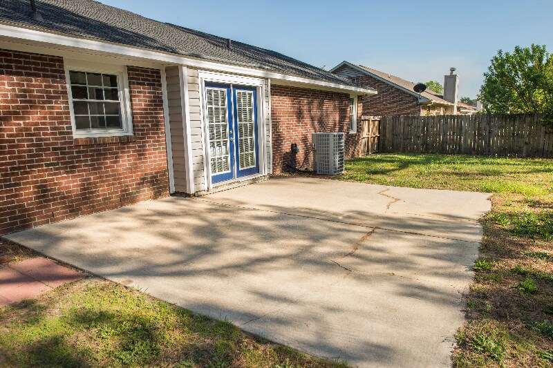 Building Photo - 1066 Quailmeadow Dr