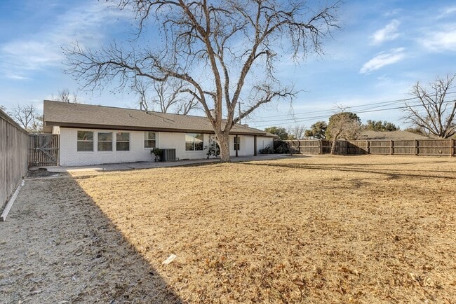 Building Photo - 1426 Cumberland Rd