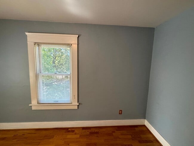Building Photo - 4 Bedroom House Near Downtown Eugene