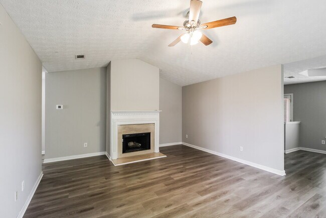 Building Photo - 5711 Meadowview Rd