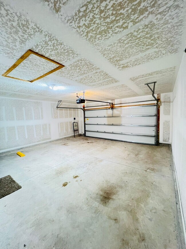 Building Photo - 849 Cameron Oaks Pl