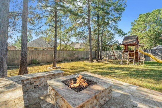 Building Photo - 166 Lindenberry Cir