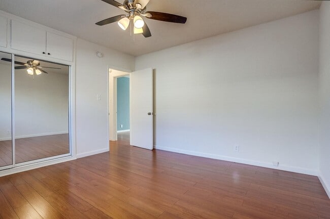 Interior Photo - 6028 West Blvd