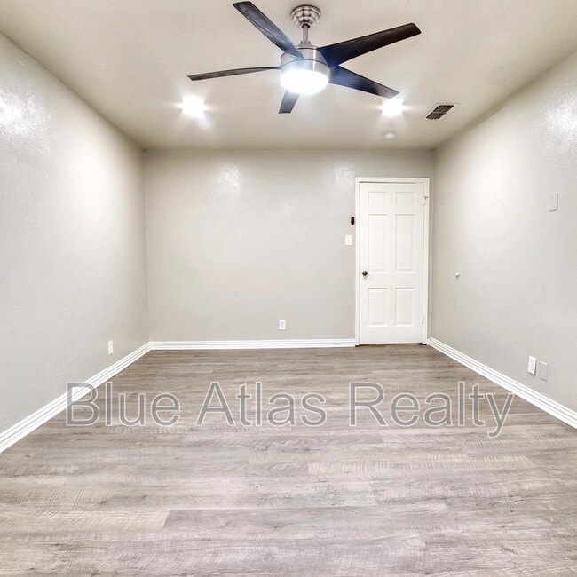 Building Photo - 4439 Altamesa Blvd