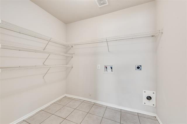 Building Photo - 2701 Sundance Dr