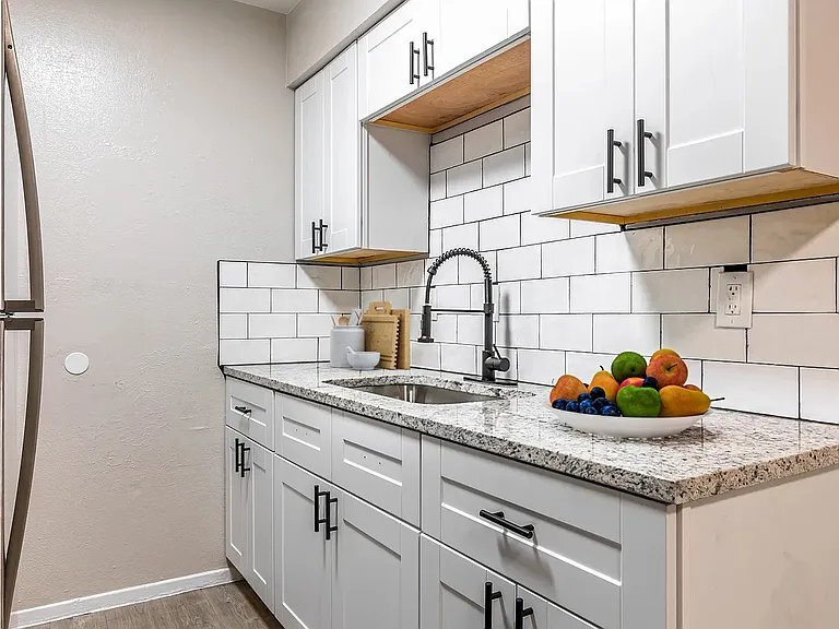 Building Photo - 2751 E Ledbetter Dr