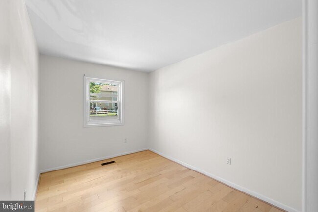 Building Photo - 623 Bywater Rd