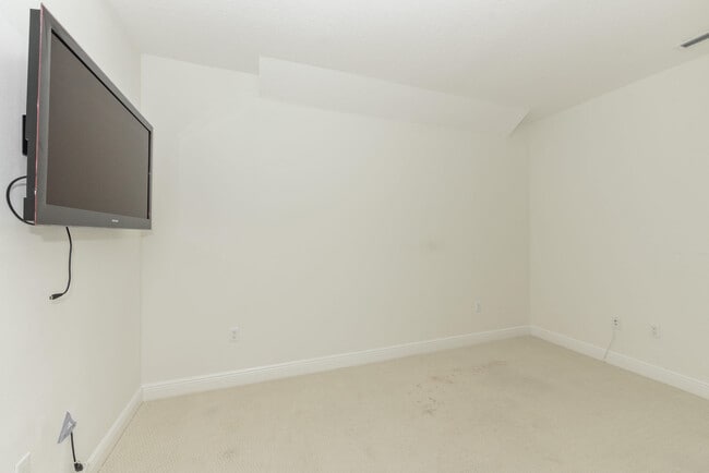 Building Photo - 12787 SE Old Cypress Dr