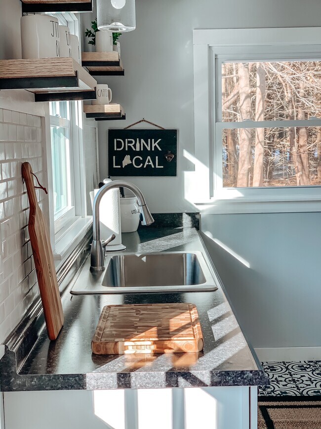 Building Photo - 5 Oceanview Rd