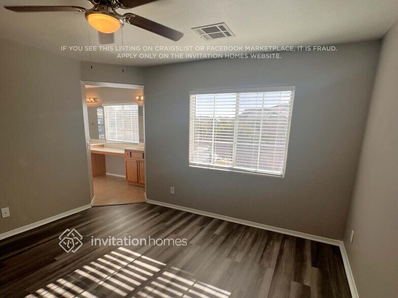 Building Photo - 11131 Abbeyfield Rose Dr