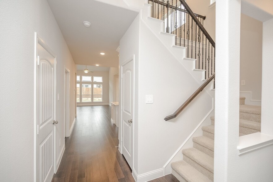 Building Photo - 9322 Middle Ground Place