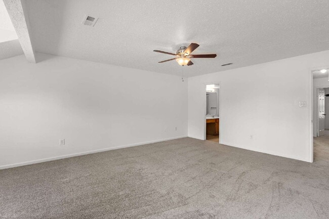 Building Photo - Fantastic home in Kemspville lakes