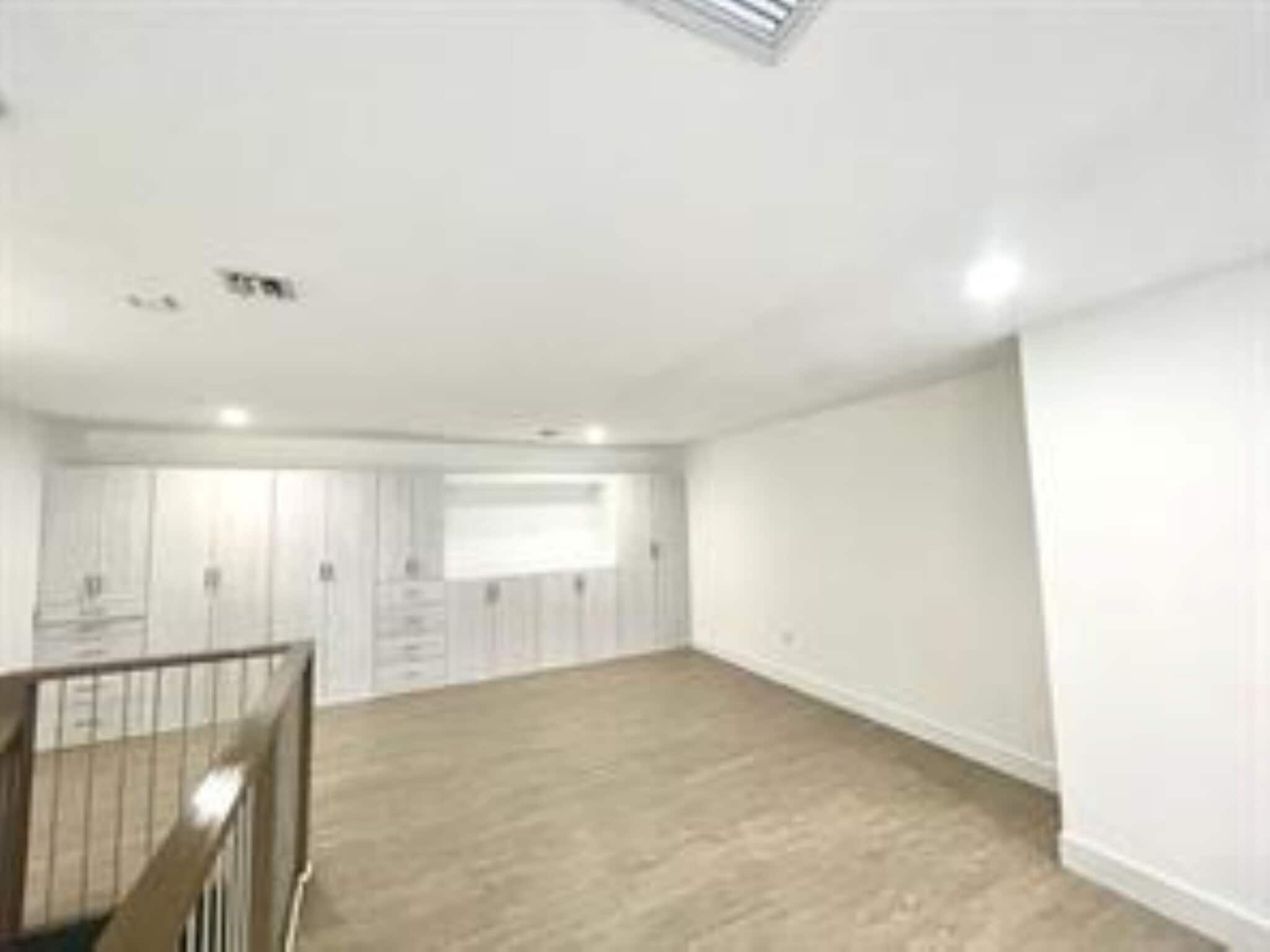 Building Photo - 3455 NE 5th Ave