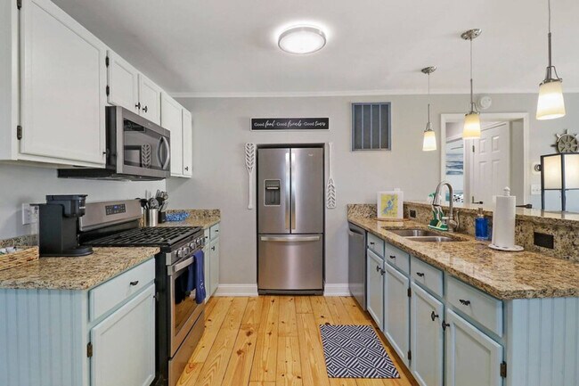 Building Photo - 5 N Maple Ave