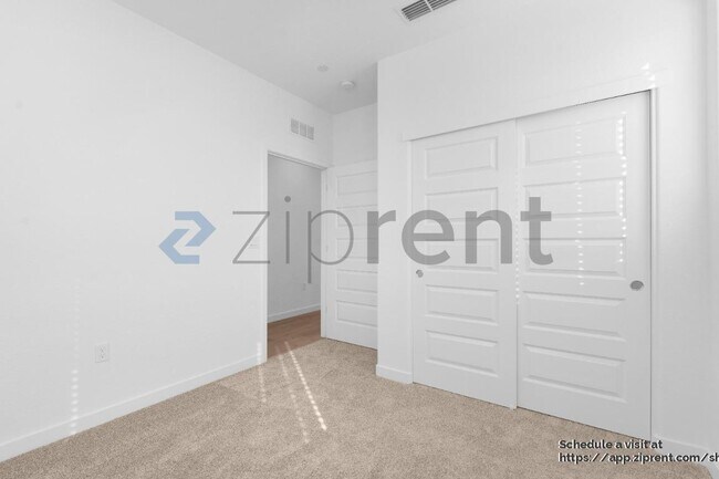 Building Photo - 10365 Bayson Wy