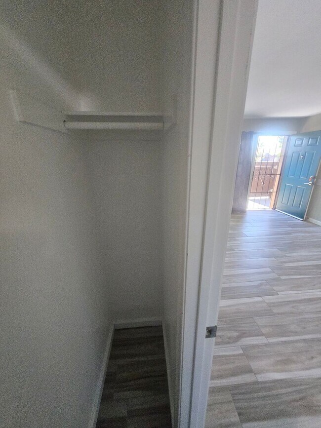 Building Photo - Rare 4BR/2BA Condo in Serra Mesa | 2 Pools, Gym & Covered Parking!