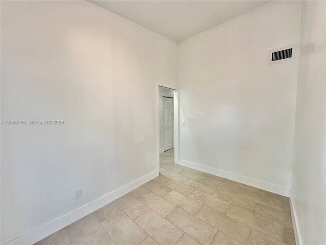 Building Photo - 4245 S Pine Island Rd