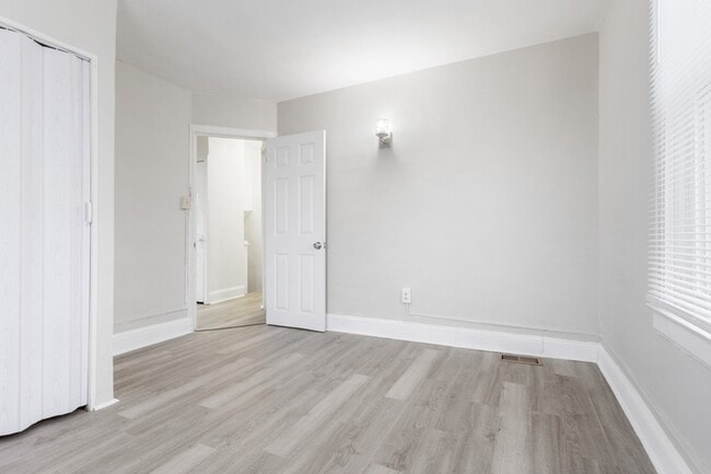 Building Photo - 3201 Elmley Ave