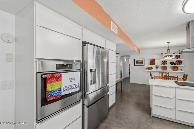 Building Photo - 6745 N Quartzite Canyon Pl